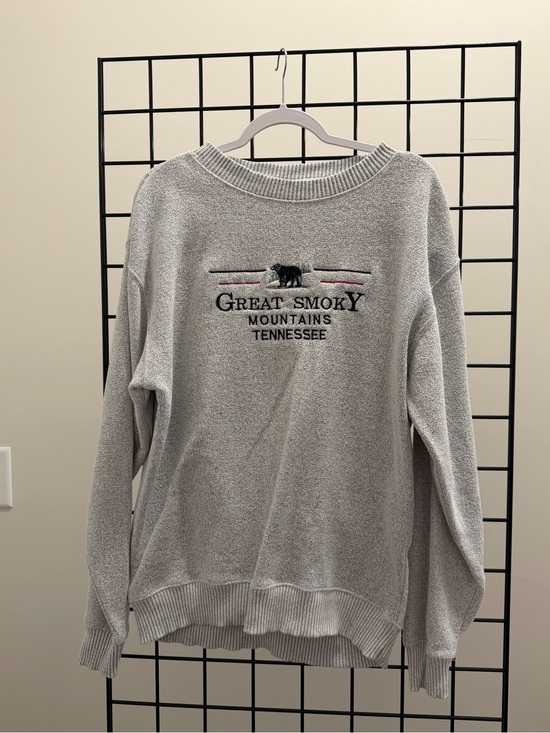 Luxe Other - Luxe Gray Crewneck Sweatshirt with Smoky Mountains Embroidery